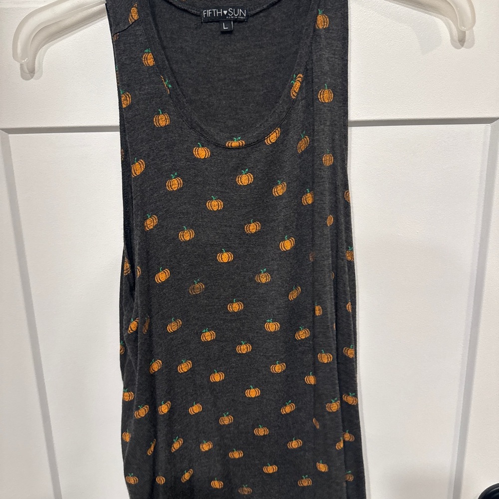Fifth Sun Women's Gray Tank Top with Pumpkin Print